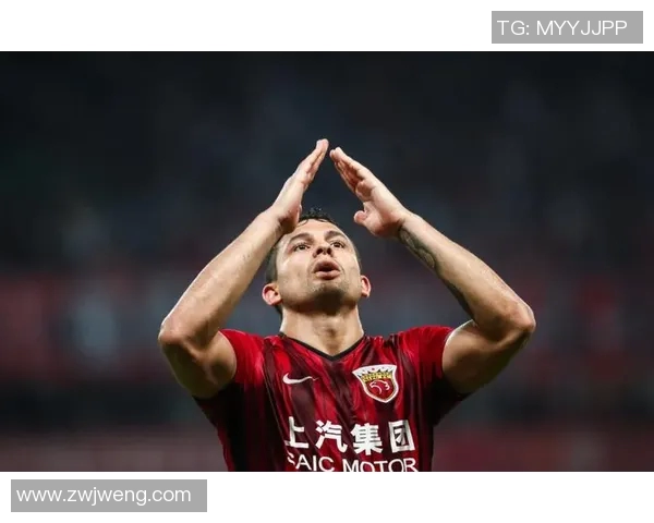 艾克森中超头球技艺再现助力球队争冠之路